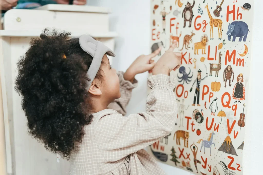 Le Bébé Signes est un outil de communication qui soutient le développement du langage des tout-petits.