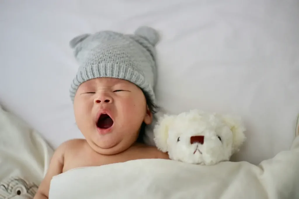 Un bon sommeil aide à booster l'immunité de bébé.